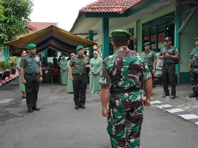 Kembali Lakukan Kunjungan Kerja , Ini Pesan Dandim 0502/JU Kepada Anggota Koramil-06/Kelapa Gading