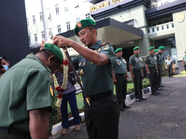 GELAR ACARA TRADISI PENERIMAAN PURNA TUGAS DANREM 052/WKR BERIKAN APRESIASI
