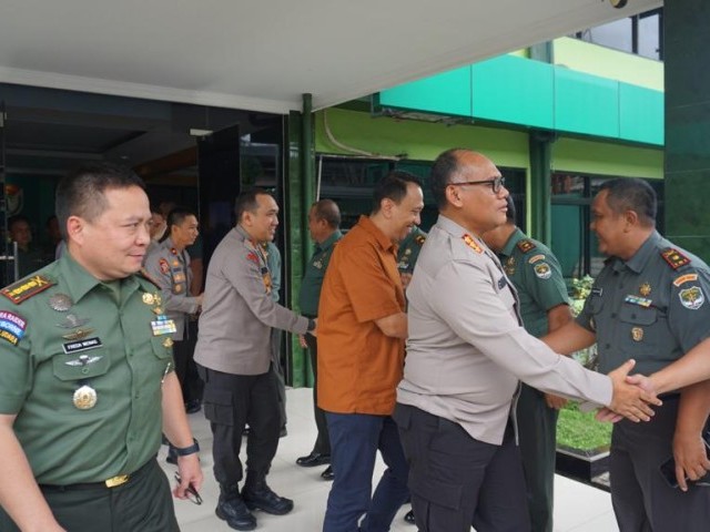 Perkuat Sinergisitas, Kapolres Metro Jakarta Utara Kunjungi Kodim 0502/JU