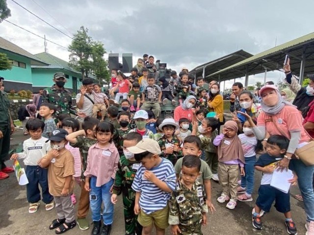 Program Field Trip Little Soldier Yonkav 9/SDK
