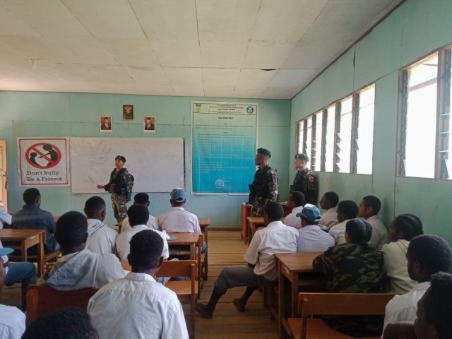 Satgas Yonif Mekanis 203/AK hadir di SMAN 2 Makki guna memberikan Wawasan Kebangsaan