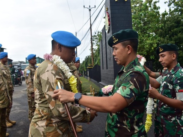Sambut 9 Prajurit Terbaik Tajimalela purna Satgas Yon Mekanis TNI KONGA XXXIII-P/Unifil Lebanon