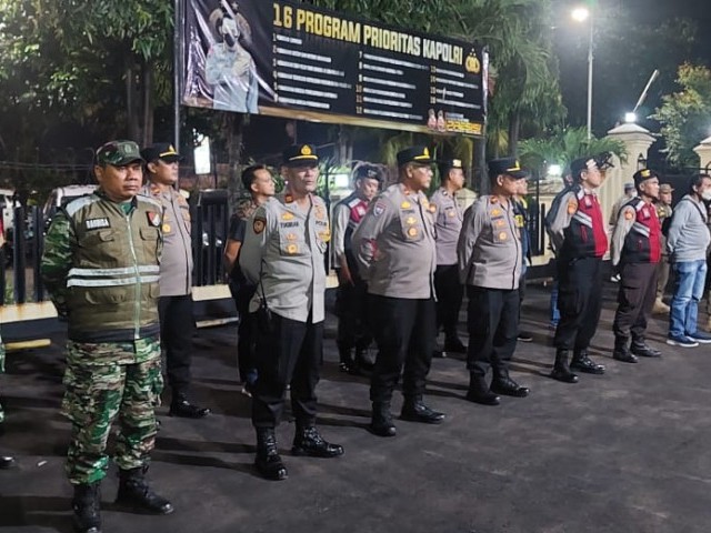 BABINSA KORAMIL 06/KD BERSAMA TIGA PILAR KALIDERES LAKSANAKAN PATROLI ANTISIPASI GUANTIBMAS