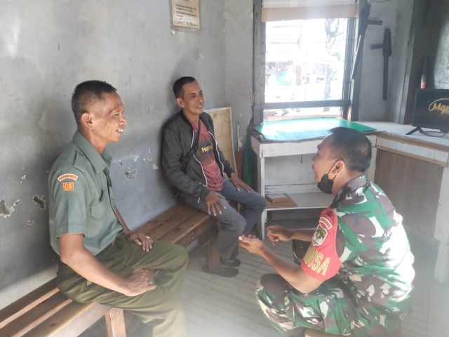 SAMBANGI POS TINO COKRO. SERDA BUDI KOMSOS DENGAN MITRA JAYA WARGA BINAAN KEL. SEMANAN KEC. KALIDERES JAKARTA BARAT