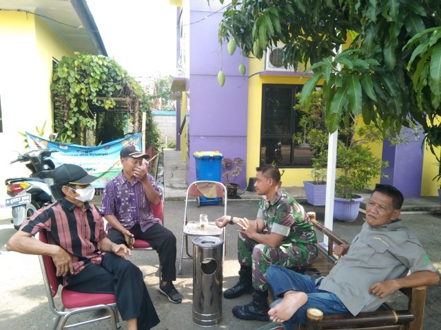Pererat Silaturahmi Di Masa Lebaran, Para Babinsa Koramil 09/Mauk Anjangsana Ke Wilayah Binaan