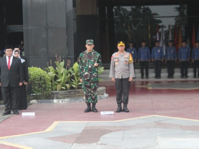 Dandim 0503/JB Letkol Inf E.S. Putra Siregar, S.I.P Hadiri Upacara Peringatan Hari Otonomi Daerah XXVII Tahun 2023