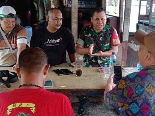 BABINSA KOMSOS DENGAN TOMAS, PELTU BUDIYO SAMBANGI TOKOH MASYARAKAT KP KUMBANG PEGADUNGAN KALIDERES JAKARTA BARAT