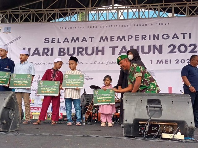 Kasdim 0505/JT Bersama FORKOPIMKO Hadiri Giat Hari Buruh Sedunia
