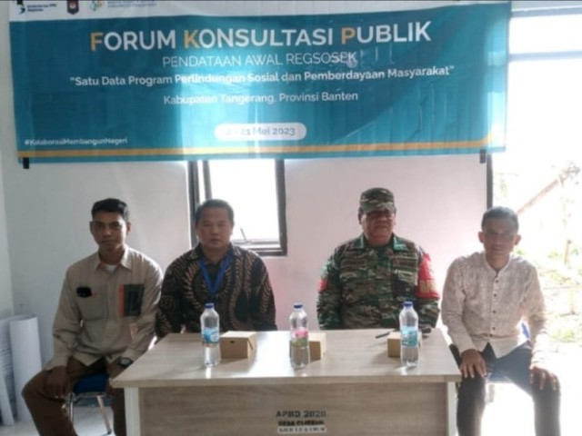 Bersama FKP, Babinsa Koramil Kronjo Lakukan Regaosek
