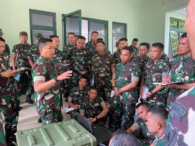Siswa Diksarcab Perhubungan dari Pusdikhub melaksanakan On The Job Training di Brigif Mekanis 1 PIK/JS