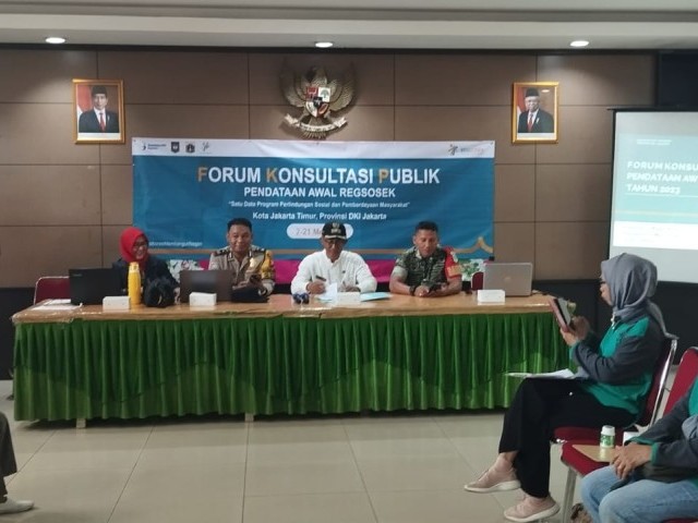 Rapat FKP Data Awal Regsosek Oleh Kelurahan Kayu Manis Bersama Babinsa Matraman