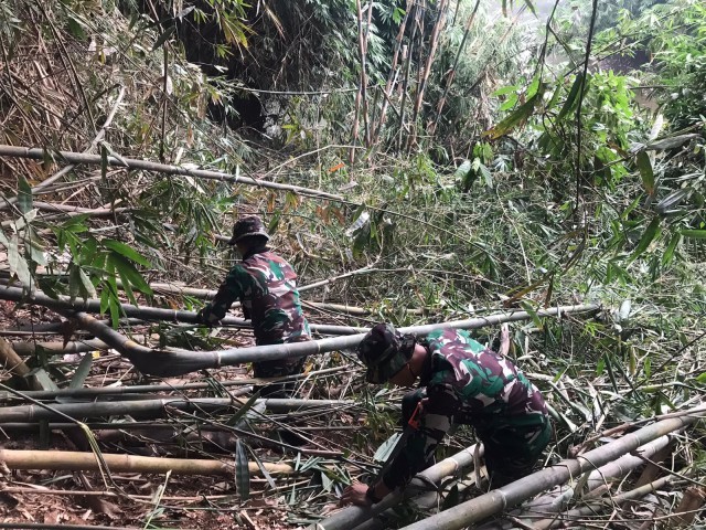 Pembersihan Disekitaran Kali Ciliwung Jakarta Timur