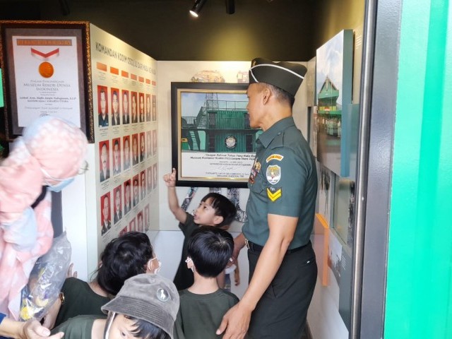 Kodim 0502/JU Terima Kunjungan Perdana Museum Kontainer