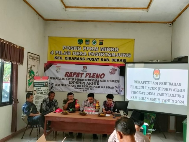 Rapat Pleno Desa Pasir Tanjung Inilah Pesan Danramil 12 Serangbaru  