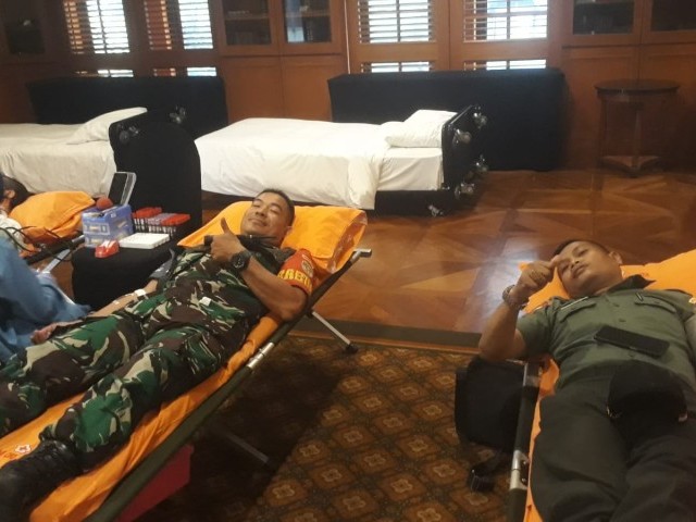 Babinsa Koramil 04 Gambir Monitor Aksi Donor Darah di Hotel Arya Duta