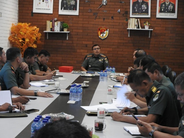 Bangkitkan Semangat Juang Dandim 0509 Berikan Pengarahan Kepada Perwira