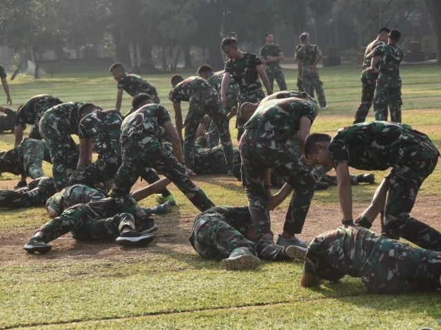 Yonif Mekanis 201/Jaya Yudha Melaksanakan Latihan Bela Diri Taktis