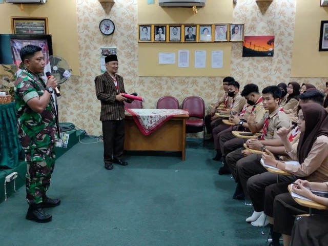 Babinsa koramil 07/Kemayoran Tanamkan Wawasan Kebangsaan Serta Stop Penyalahgunaan Narkoba