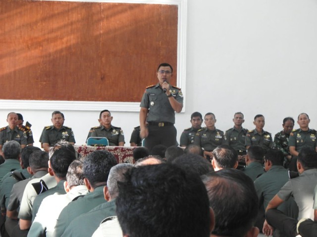 Dandim 0509/Kab.Bekasi Lewat Jam Komandan Cek Evaluasi Kerja Keberhasilan Prajurit