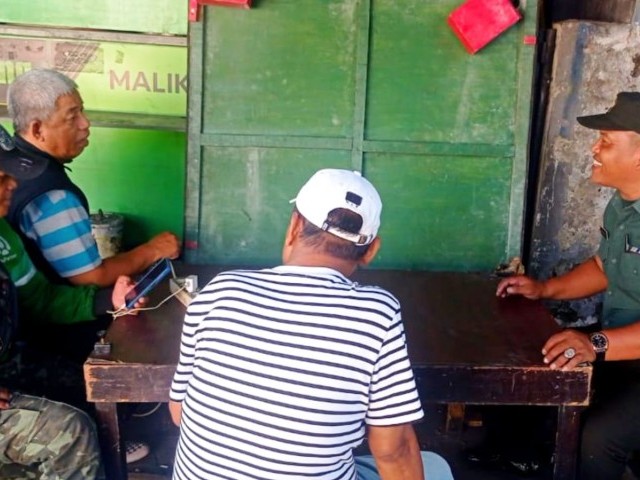 Garda Terdepan, Babinsa Koramil 03/GP Komsos Bersama Elemen Masyarakat Kota Bambu Selatan