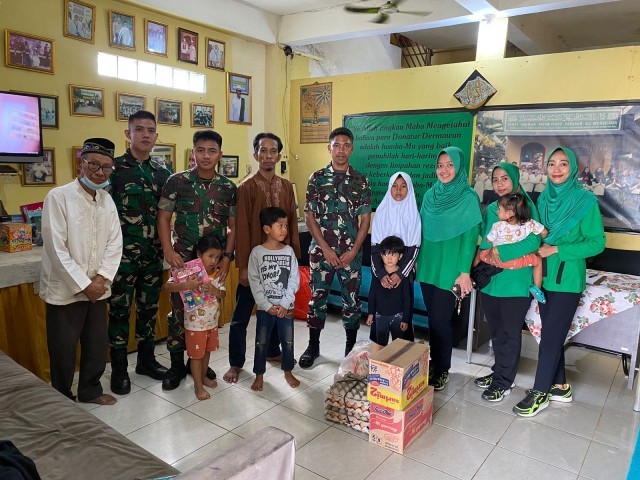 Yonif Mekanis 201/JY Laksanakan Jumat Berkah