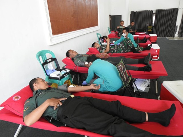 Sehatkan Prajurit Kodim 0509 Kabupaten Bekasi Gelar Kegiatan Donor Darah