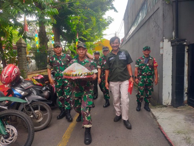 Kunjungi Polsek Tambora, Danramil 02/TB Ucapkan Selamat HUT Bhayangkara ke 77