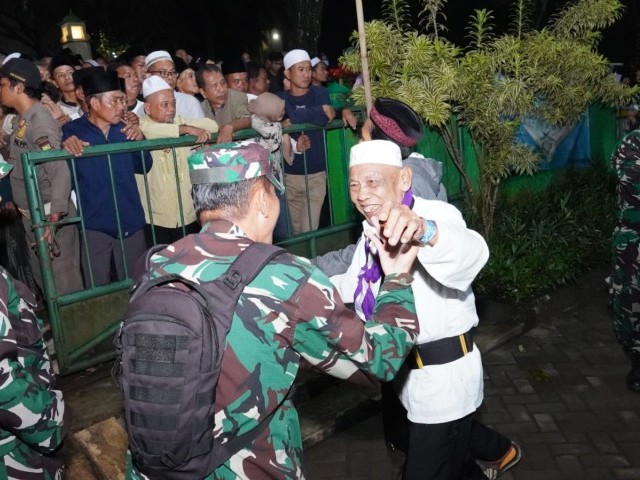 Puluhan Personil Kodim 0510/Tigaraksa Monitoring Kepulangan Jemaah Haji