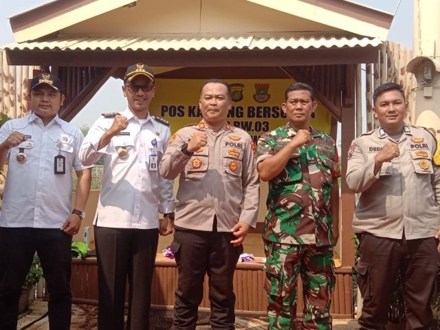 Hadiri Peresmian Pos Siskamling, Babinsa Koramil 10/Sepatan Minta Warga Tingkatkan Sistem Keamanan