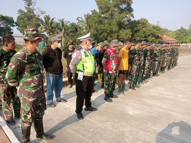 Jaga Kebugaran Dan Kesehatan, Usai Apel Satgas TMMD Ke 117 Senam Pagi Sebelum Program Fisik