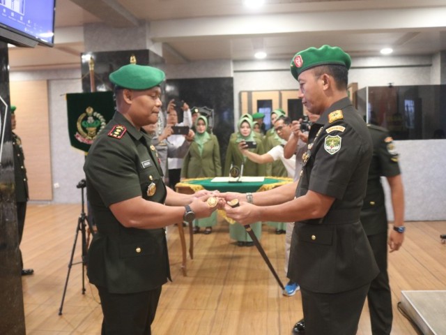 Danrem 052/Wijayakrama Pimpin Serah Terima Jabatan Dandim 0502/JU