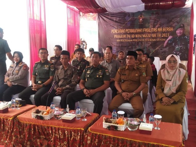 Dandim 0509/Kab. Bekasi Dampingi Danrem 051/Wijayakarta Sambut Peresmian Sumur Air Bersih Progam Kepala Staf Angkatan Darat
