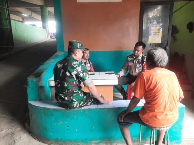 Komsos, Babinsa Koramil 02/TB Sertu Sadikin Himbau Warga Binaan Jaga Keamanan dan Kebersihan Lingkungan
