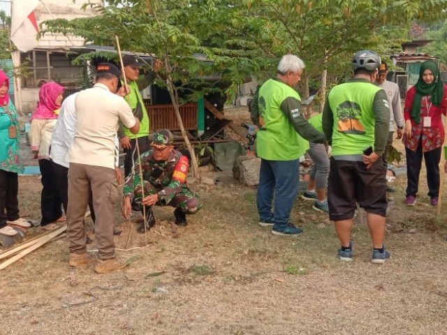 Babinsa Koramil 04/Gambir Hadiri Kegiatan Penanaman Pohon