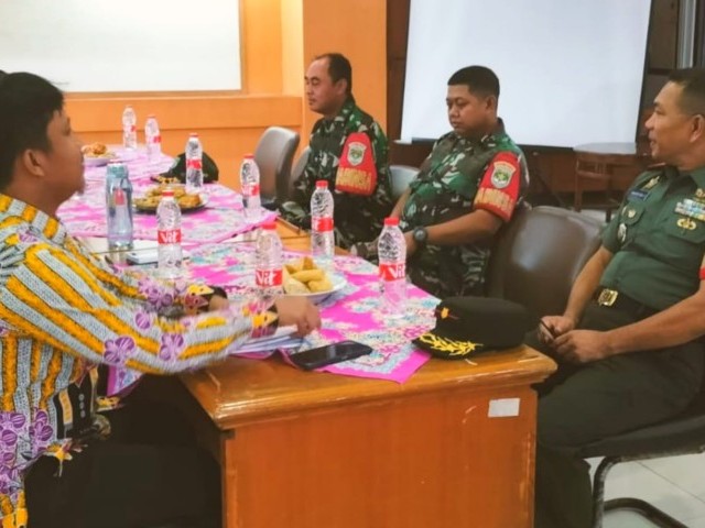 Jalin Sinergitas, Danramil 03/GP Mayor Inf Manatap Rajagukguk Kunjungi Lurah Palmerah