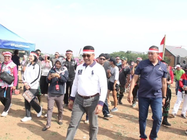 Komandan Korem 051/Wkt dan Ketua Persit KCK Koorcabrem 051 PD Jaya Menghadiri Kegiatan Hiburan Rakyat