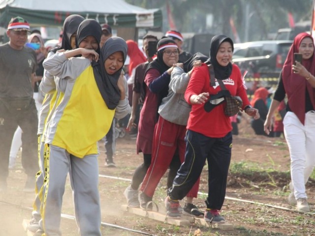 Kodim 0507/Bekasi Bersama Forkopimda Gelar Lomba 17an Hiburan Rakyat Kota Bekasi Di BCBD Sumarecon Bekasi
