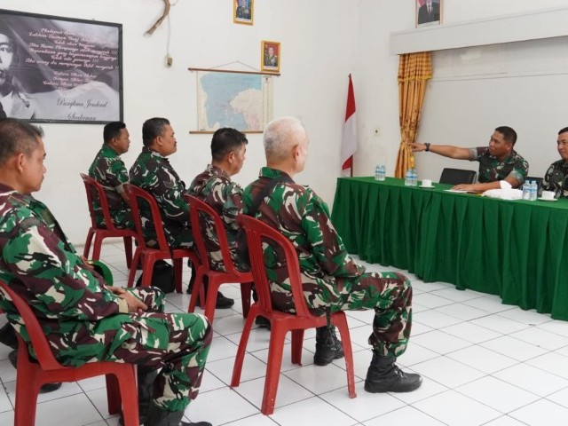 Kunjungi koramil dan Berikan pengarahan, Dandim 0510/Trs Minta Babinsa Hadir di Tengah Masyarakat