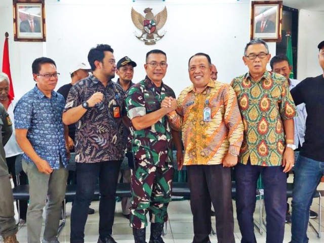 Pererat Silaturahmi, Danramil 03/GP Mayor Inf Manatap Rajagukguk Kunjungi Kelurahan Wijaya Kusuma