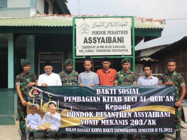 Yonif Mekanis 203/AK Melaksanakan Kegiatan Bakti Sosial dalam rangka Program Karya Bakti TNI Satnonkowil Semester II TA. 2023