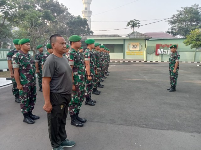 Pasi Ter Kodim 0510/Tigaraksa Pimpin Apel Pagi Dan Senam Kerja