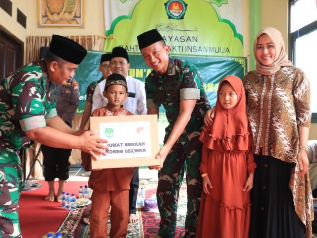 Jumat Berkah Korem 052/Wijayakrama Santuni Yayasan Bahtera Bakti Insan Mulia