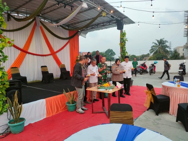 Danramil 01/Jatinegara Hadir Giat Peresmian Gembrong Food Street