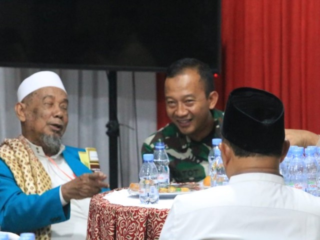 Danrem 052/Wkr Melaksanakan Pengamanan Wakil Presiden K.H Ma'ruf Amin dalam menghadiri Peringatan Maulid Nabi Muhammad SAW