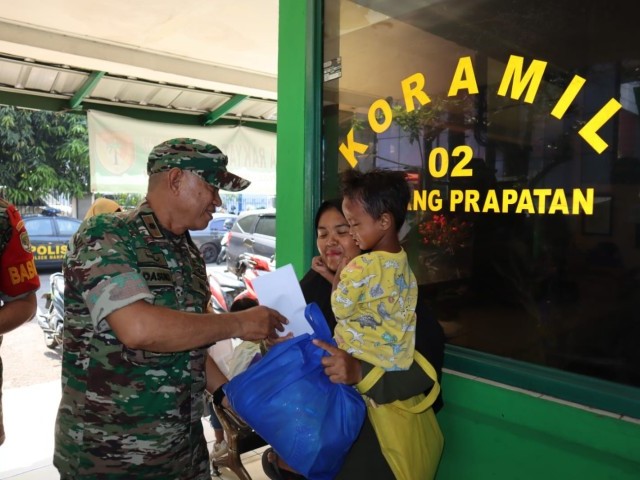 Balita Stunting Dapat Bantuan di Koramil Mampang 02/Mampang Prapatan