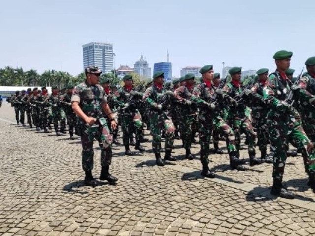 Mantapkan Kesiapan Guna Menunjang Pelaksanaan Upacara HUT TNI ke-78, Yonif 201/JY Laksanakan Latihan Defile Terpusat Di Monas