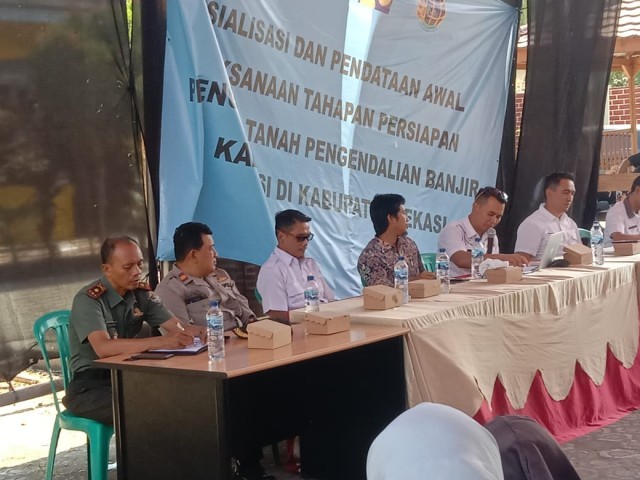 Danramil 10/Sukatani Hadiri Sosialisasi Penanganan Normalisasi Kali Bekasi