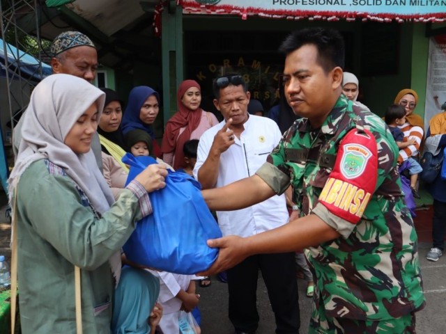 Berbagi, Koramil 08/Jagakarsa Bantu Anak Anak Stunting