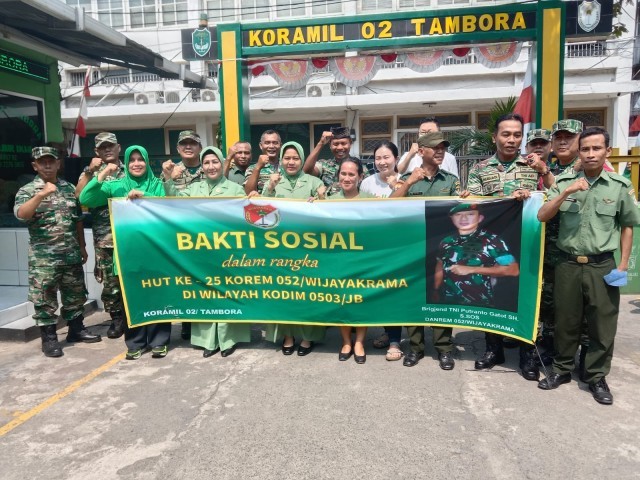 Danramil 02/TB Mayor Inf Muhlisin Pimpin Giat Baksos Dalam Rangka HUT KOREM 052/Wkr ke-25