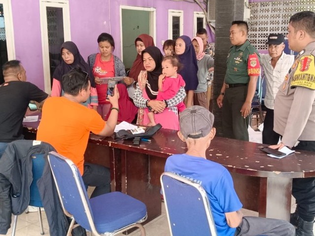 Babinsa Sertu Apud S Monitoring Pendistribusian Bantuan Stunting Tahap 2 Kepada 231 KK/KPM